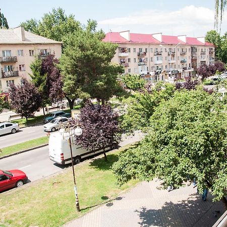 Apartments On Svobody 39 Ужгород Экстерьер фото